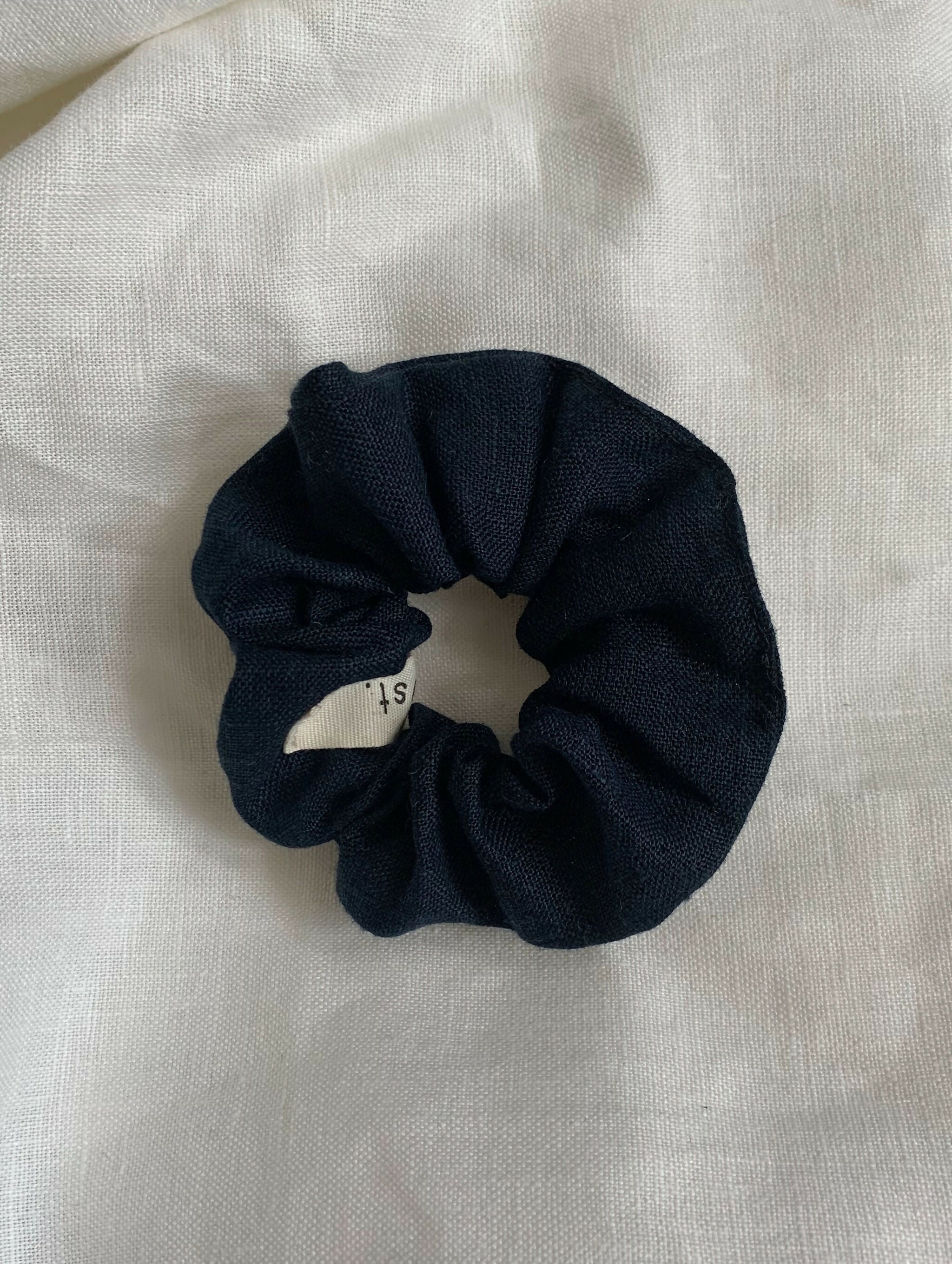 Linen scrunchie Dark blue