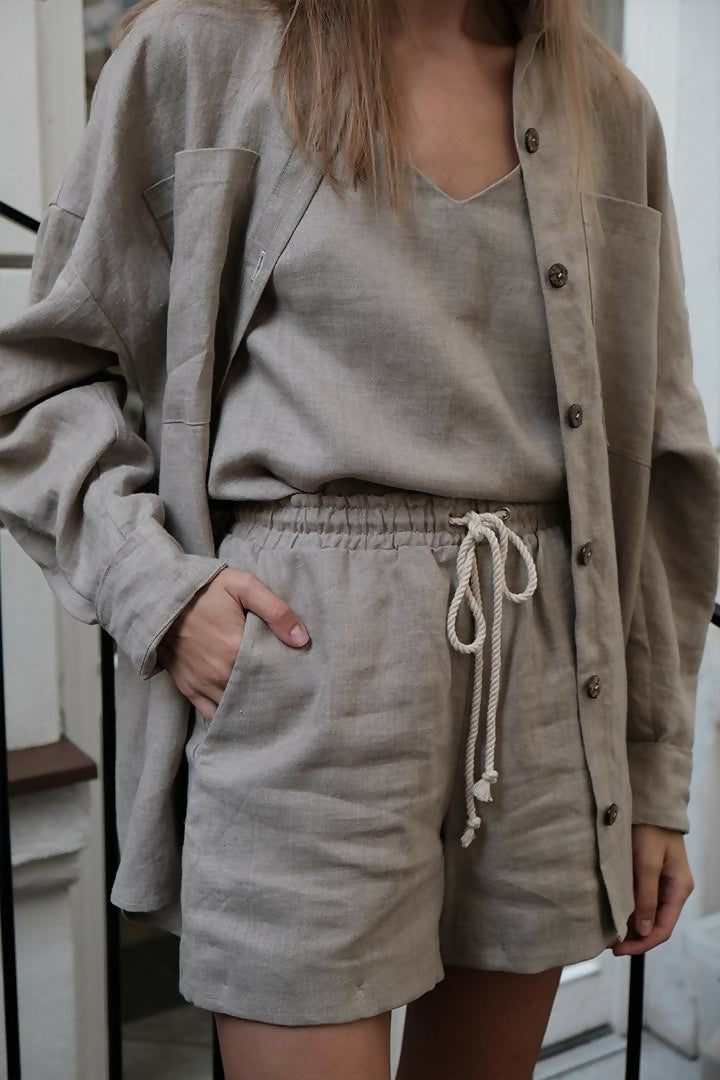 Short linen shorts 2