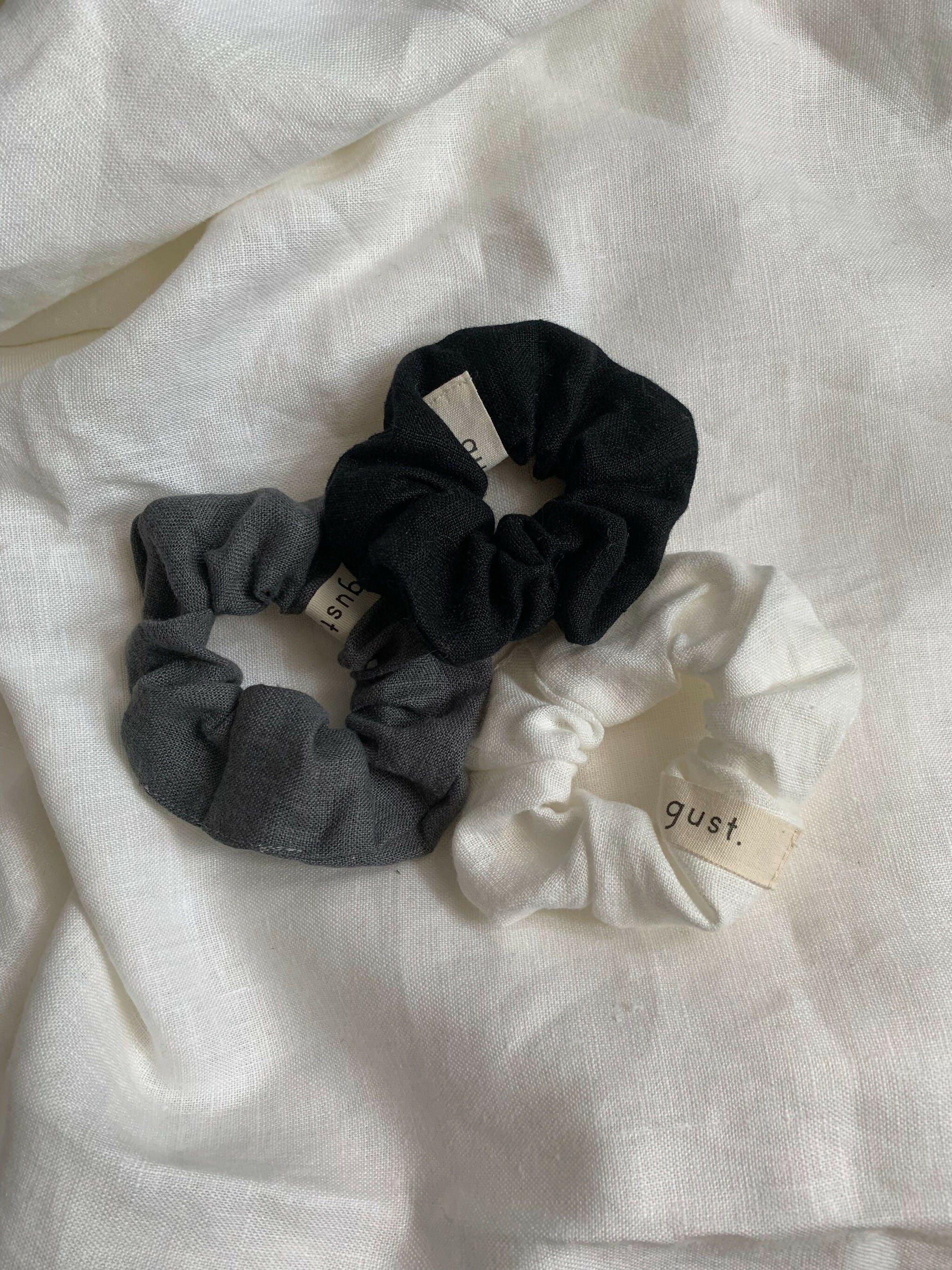 Scrunchie trio organic linen 6