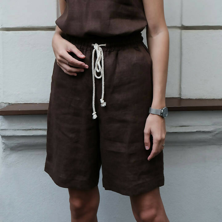 Linen shorts brown 1