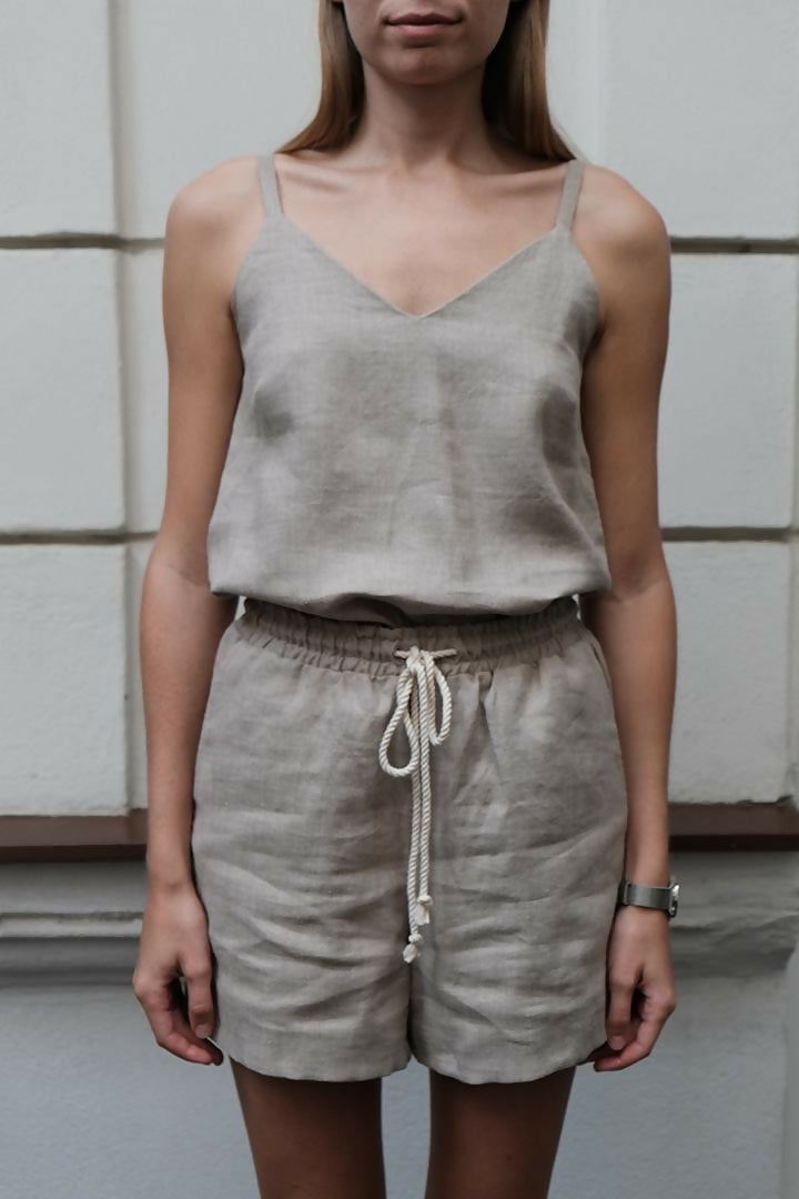 Short linen shorts 