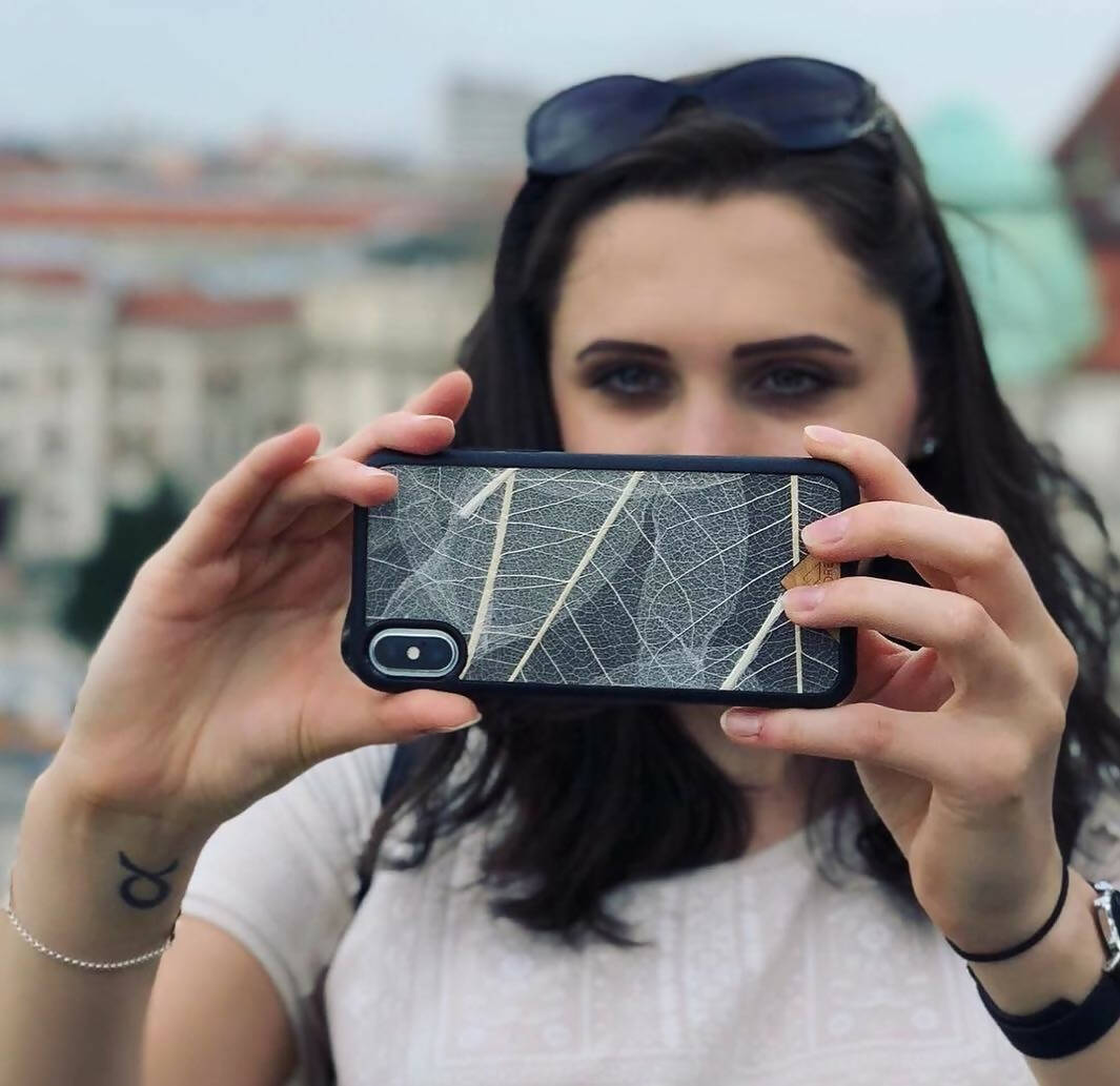 Organisches Gehäuse – Skelettblätter