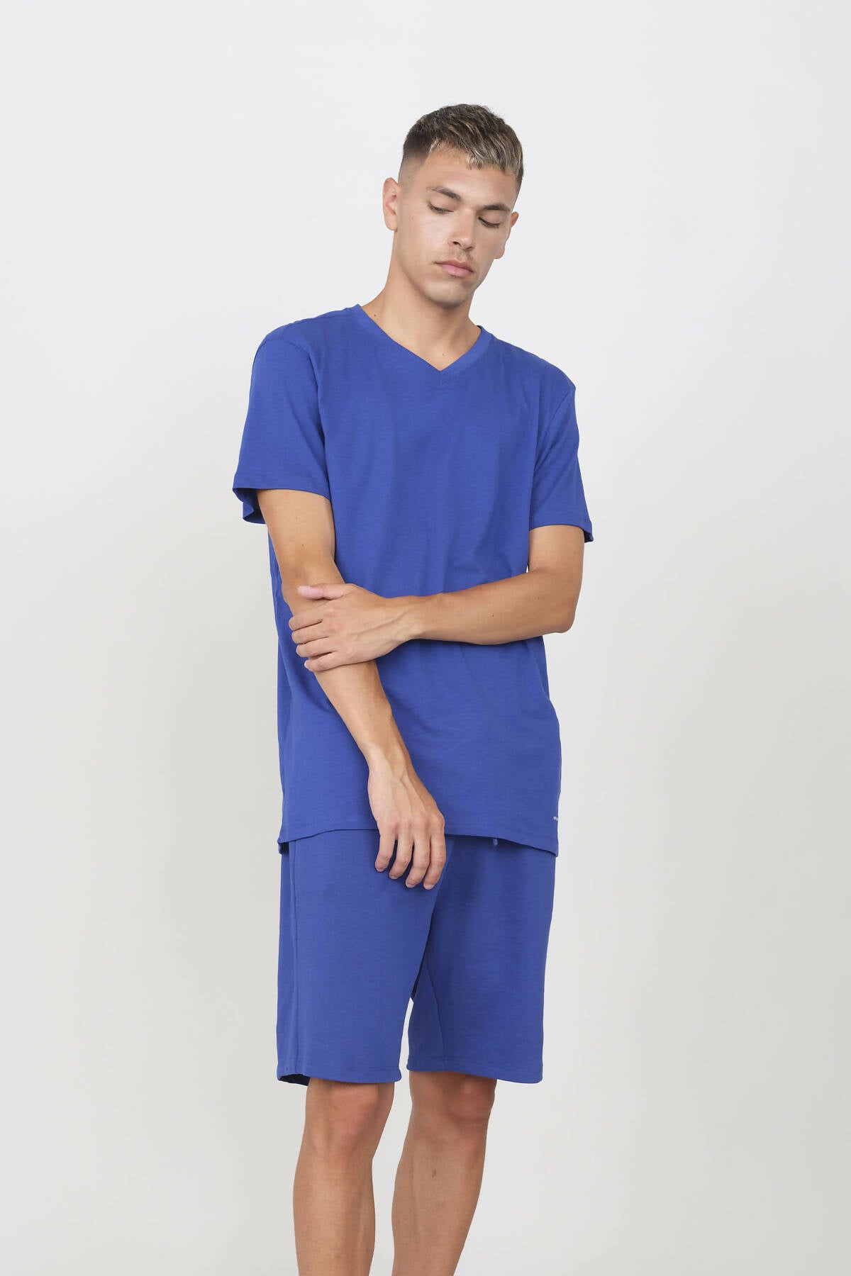 Camiseta con cuello en V Royal